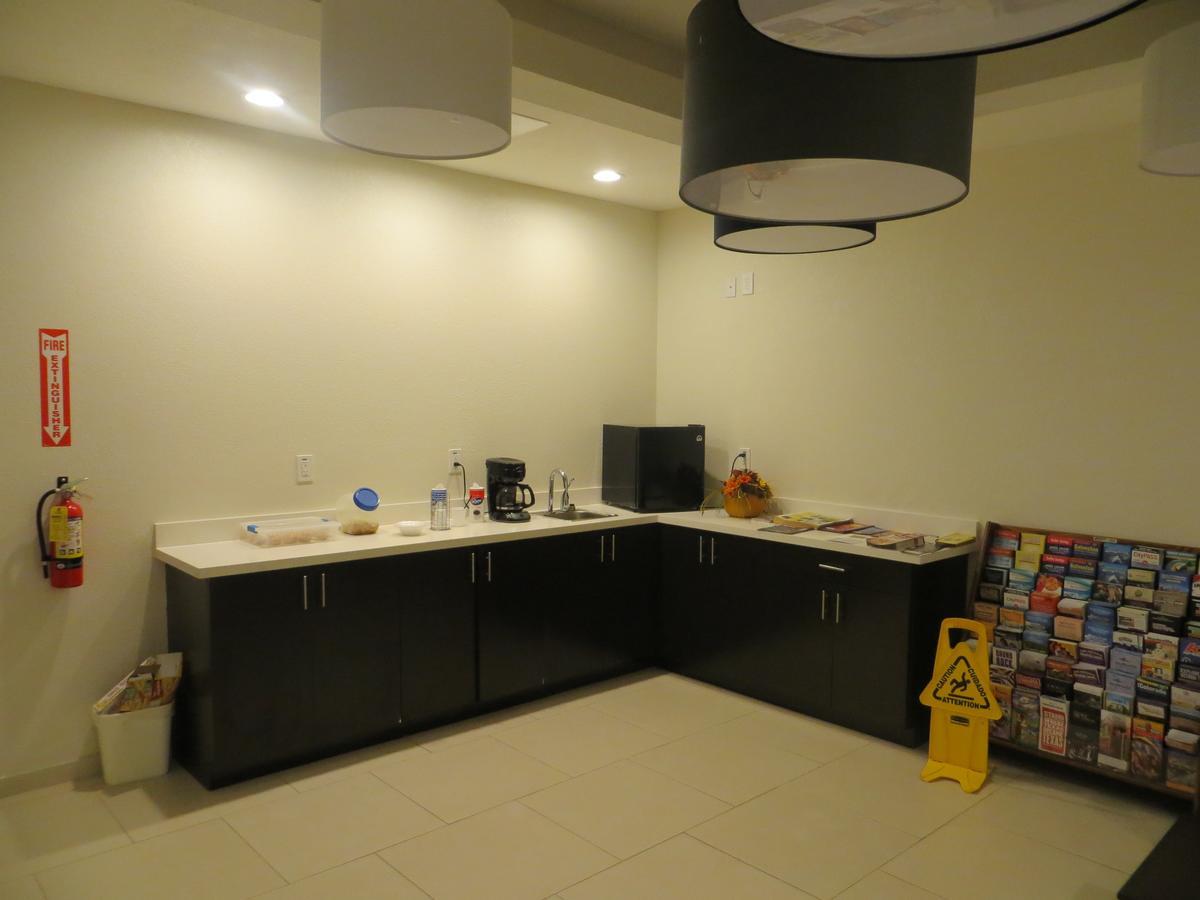 Palace Inn Richey Road Хюстън Екстериор снимка