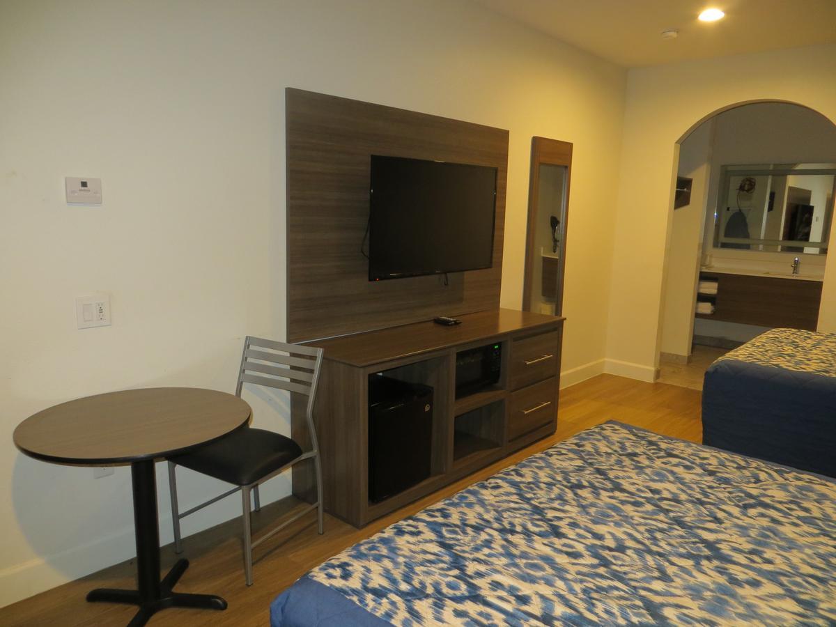 Palace Inn Richey Road Хюстън Екстериор снимка