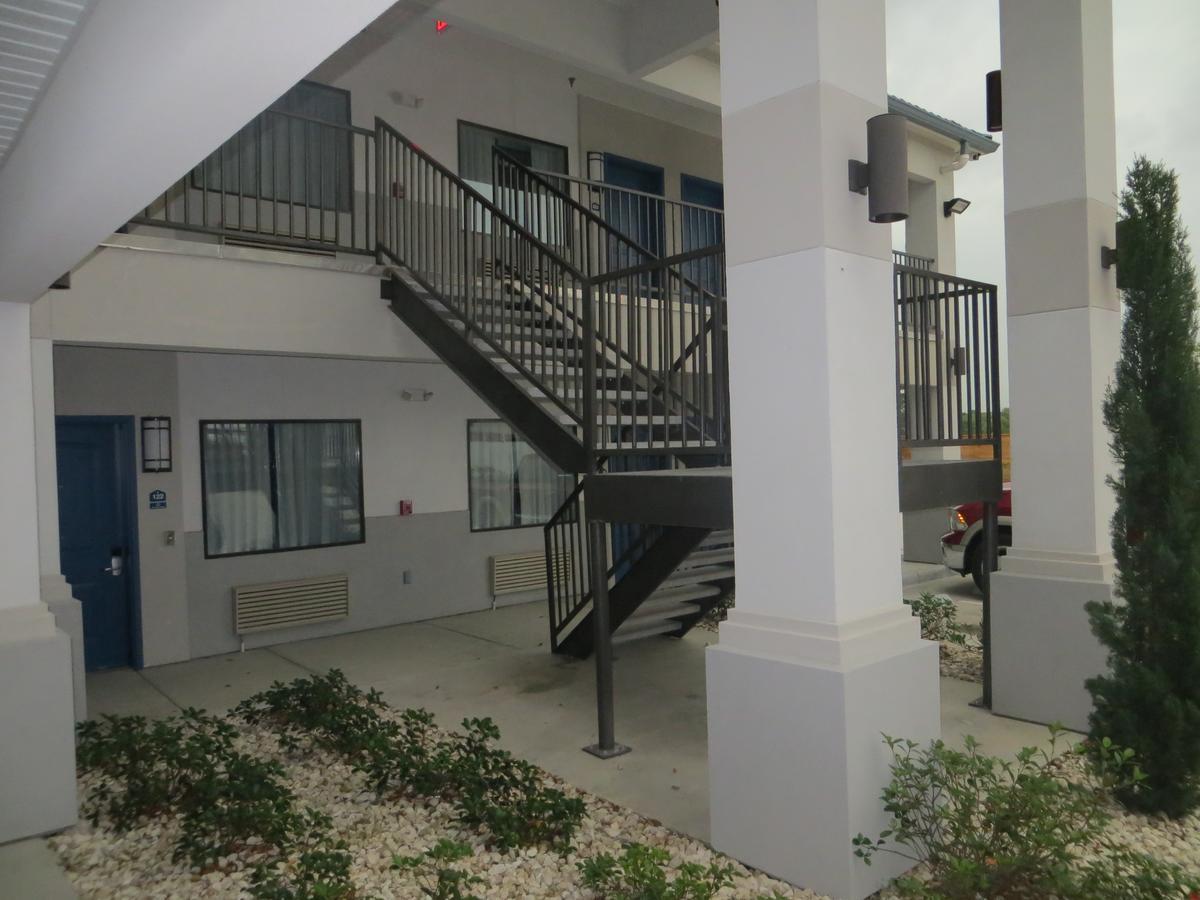 Palace Inn Richey Road Хюстън Екстериор снимка